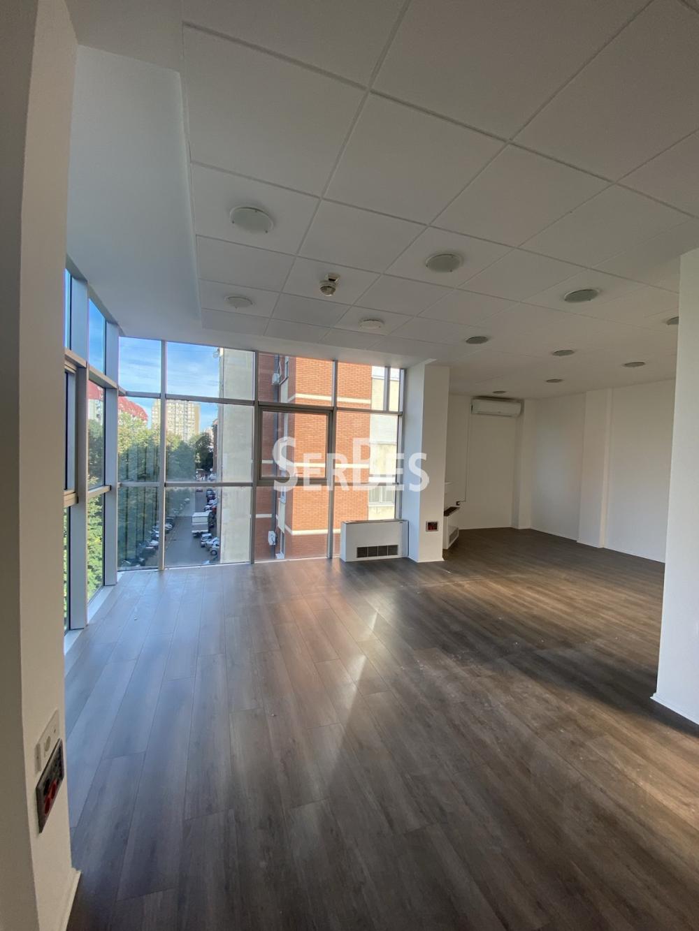 Lokal za izdavanje, Bulevar Oslobođenja, Novi Sad, 352m², 4.144 €/mes