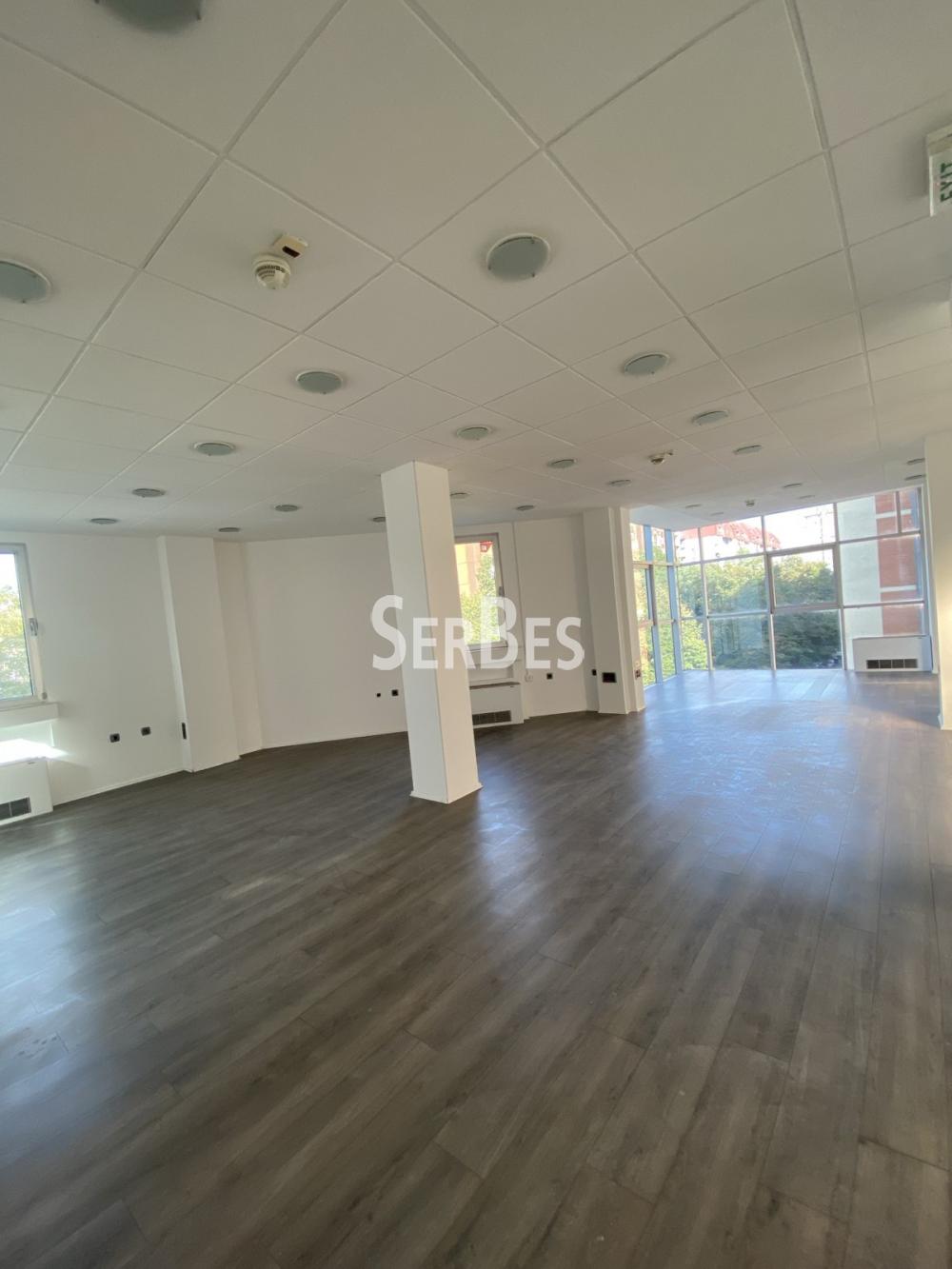 Lokal za izdavanje, Bulevar Oslobođenja, Novi Sad, 352m², 4.144 €/mes