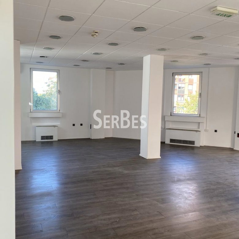 Lokal za izdavanje, Bulevar Oslobođenja, Novi Sad, 352m², 4.144 €/mes