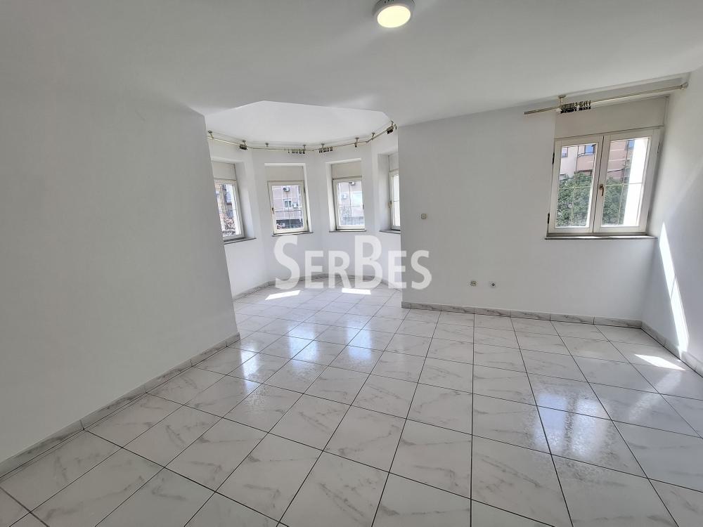 Lokal za izdavanje, Nova Detelinara, Novi Sad, 300m², 3.500 €/mes