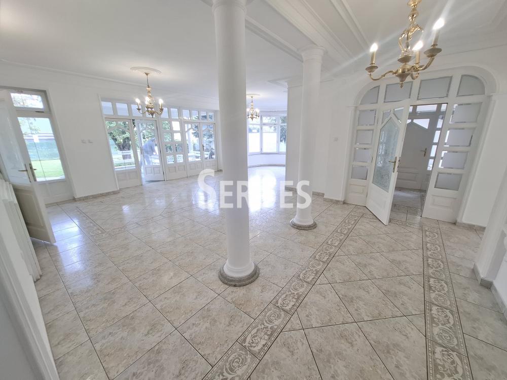 Lokal za izdavanje, Nova Detelinara, Novi Sad, 300m², 3.500 €/mes