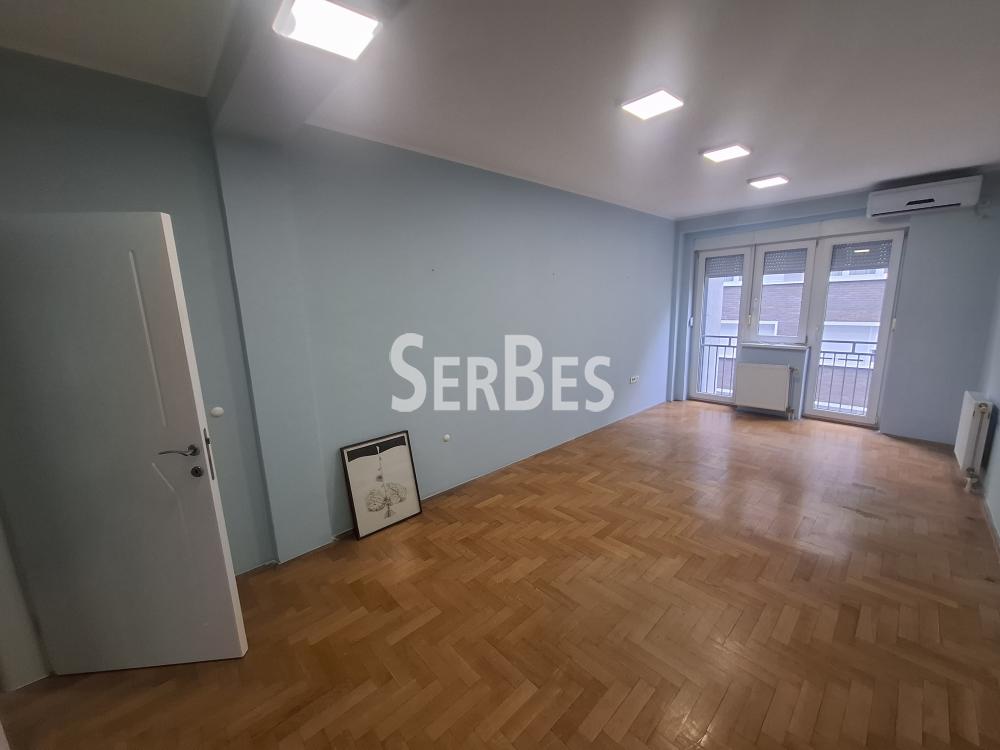 211001811-4-20260602175705 Trosoban stan na prodaju, Centar, Novi Sad, 78m², 257.500 €