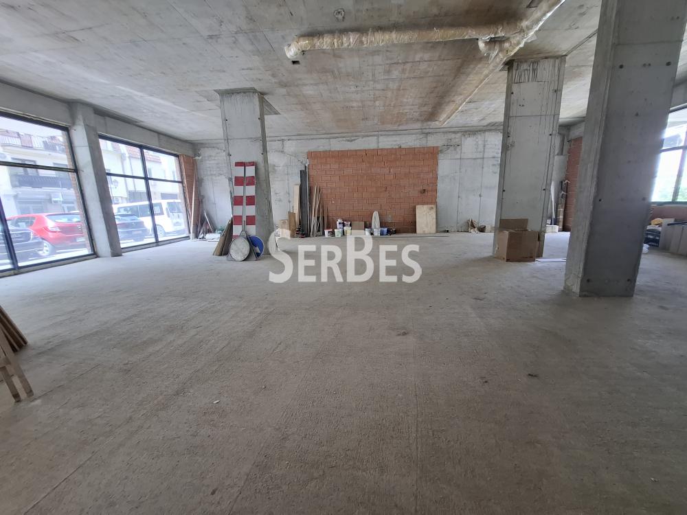 Lokal za izdavanje, Bulevar Oslobođenja, Novi Sad, 260m², 3.000 €/mes