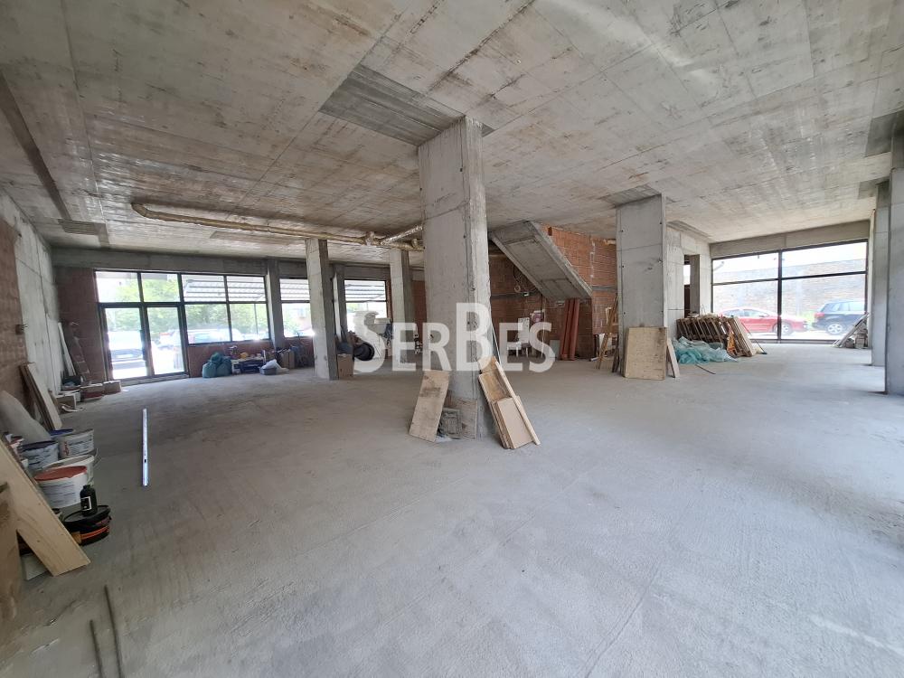 Lokal za izdavanje, Bulevar Oslobođenja, Novi Sad, 260m², 3.000 €/mes