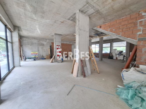 Lokal Izdavanje Novi Sad  260 m2