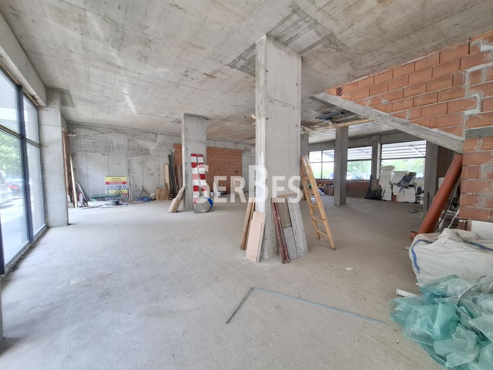 Lokal Prodaja Novi Sad  259 m2