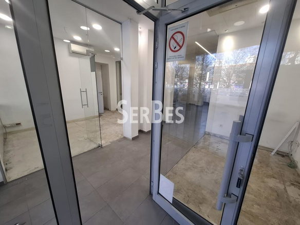 Lokal Izdavanje Novi Sad  400 m2
