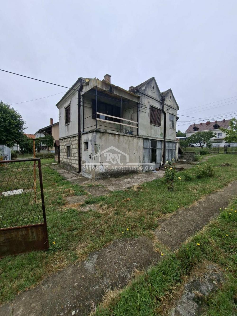 Kuća na prodaju, Sremčica, Beograd, 76m², 120.000 €