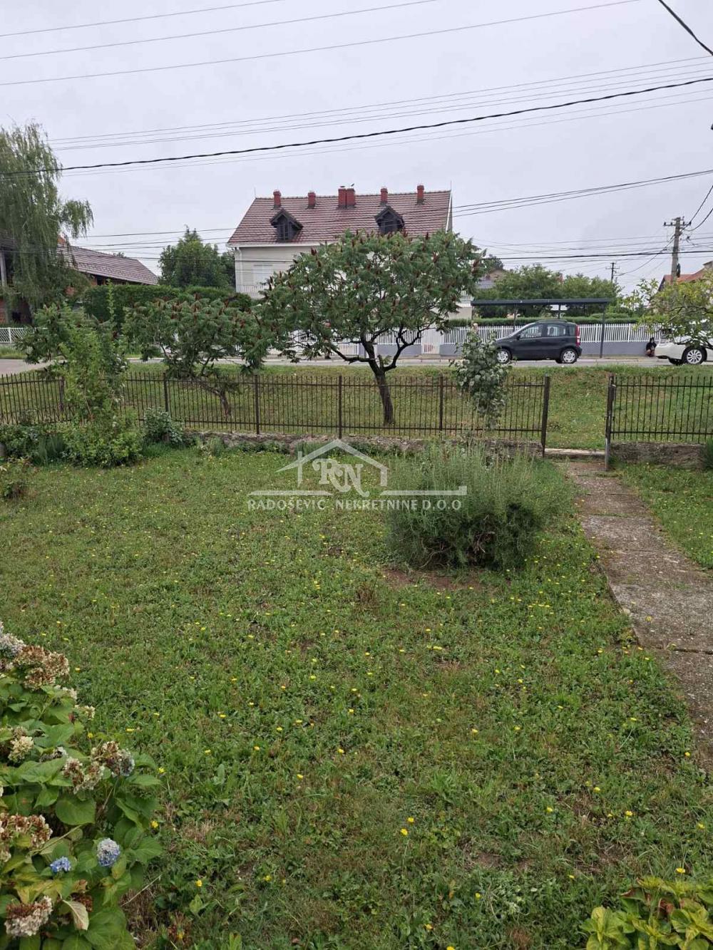 Kuća na prodaju, Sremčica, Beograd, 76m², 120.000 €
