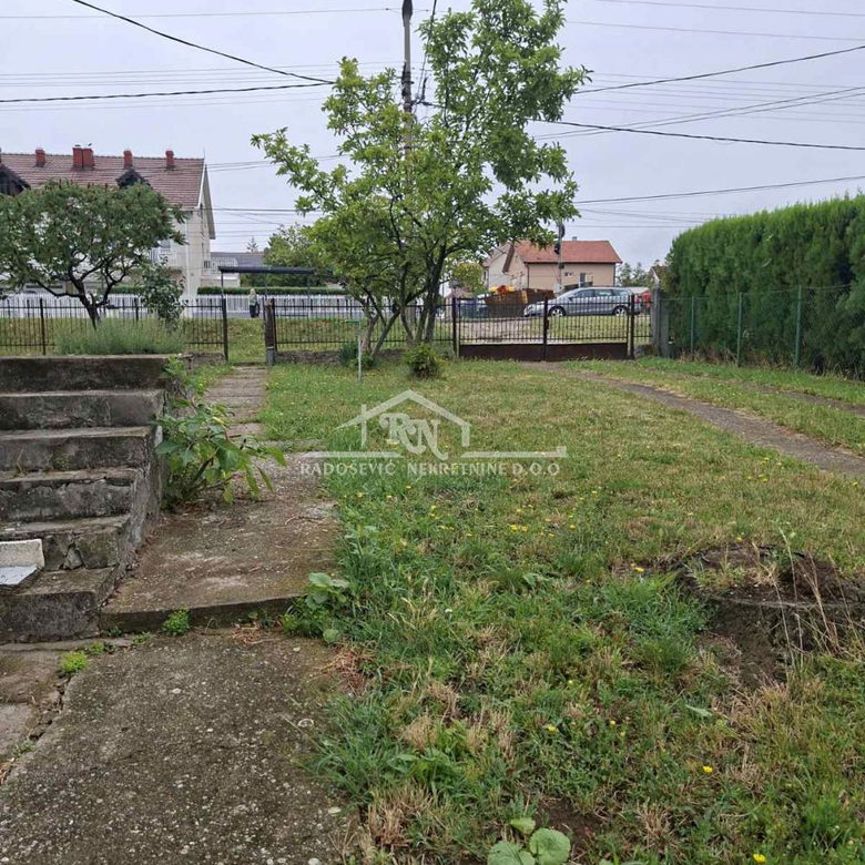 Kuća na prodaju, Sremčica, Beograd, 76m², 120.000 €