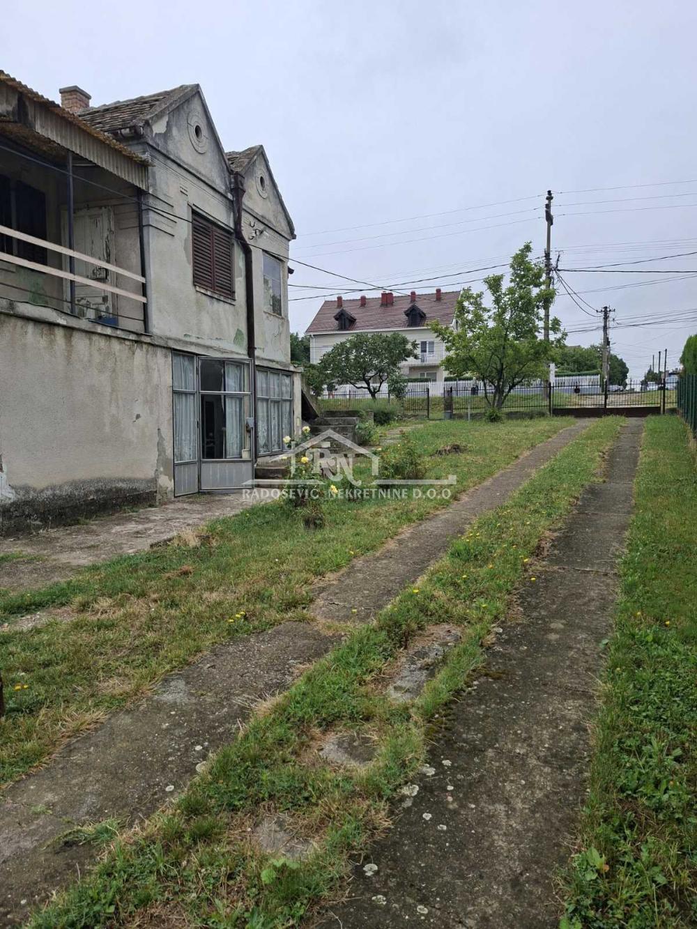 Kuća na prodaju, Sremčica, Beograd, 76m², 120.000 €