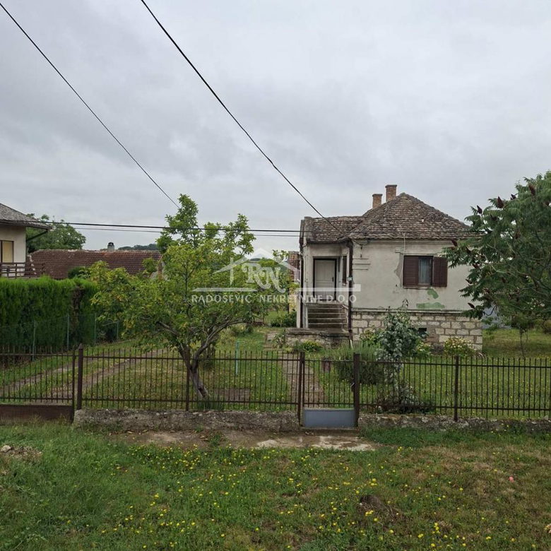 Kuća na prodaju, Sremčica, Beograd, 76m², 120.000 €