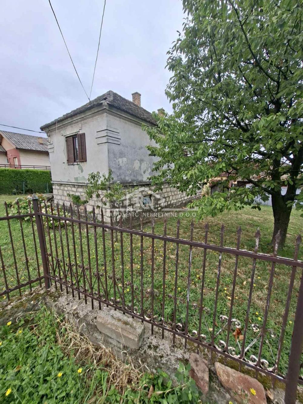 Kuća na prodaju, Sremčica, Beograd, 76m², 120.000 €