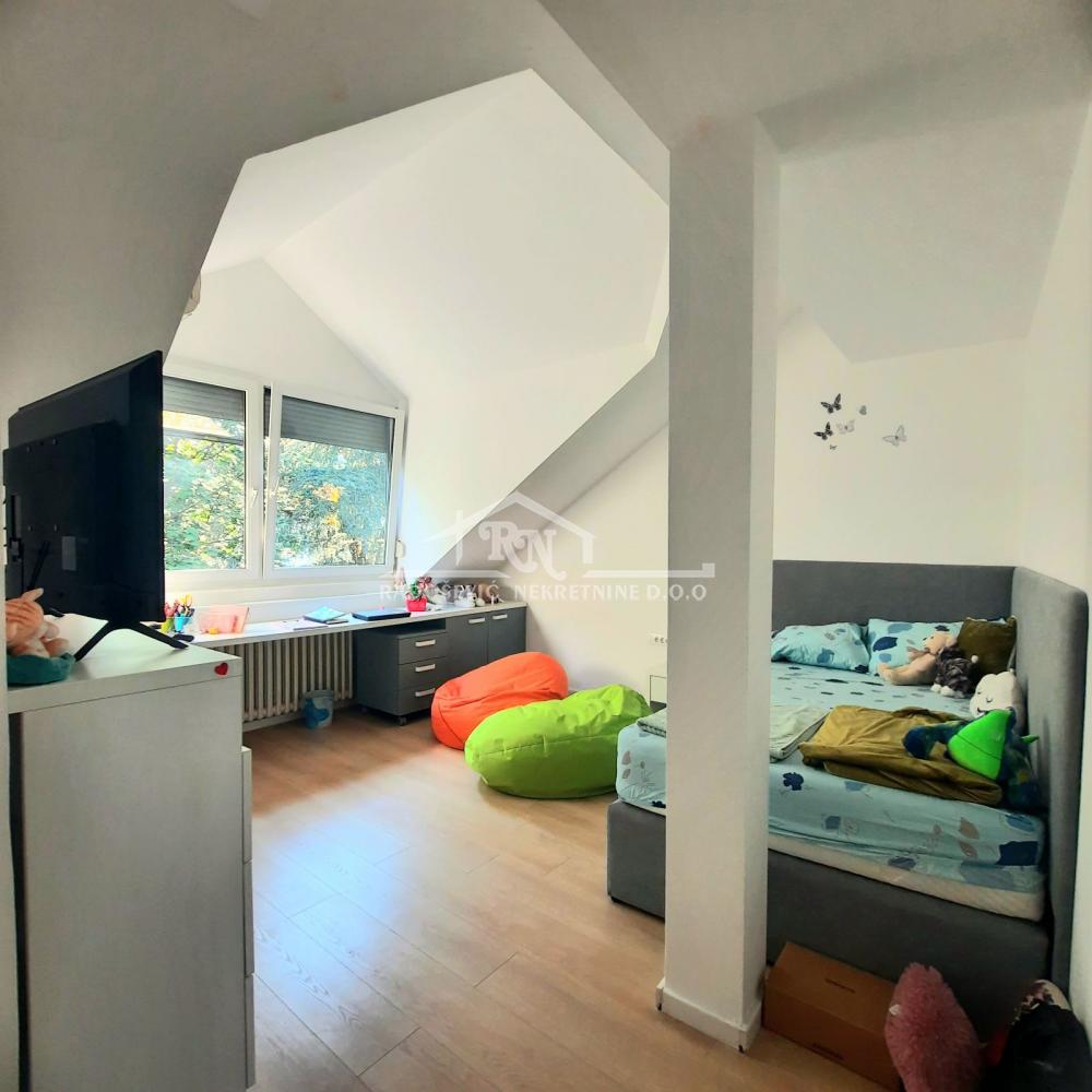 220001559-5-20250929112531 Četvorosoban stan na prodaju, Golf Naselje, Beograd, 102m², 384.000 €
