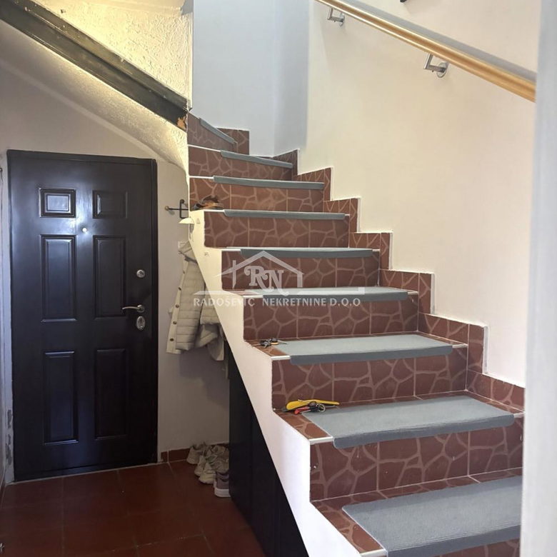 Dvoiposoban stan na prodaju, Bele Vode, Beograd, 66m², 120.000 €