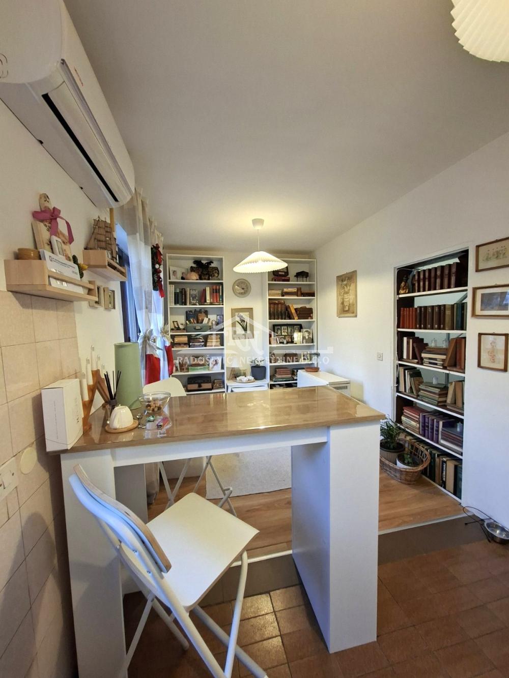 Kuća na prodaju, Ripanj, Beograd, 208m², 125.000 €