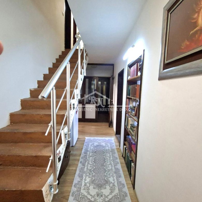 Kuća na prodaju, Ripanj, Beograd, 208m², 125.000 €