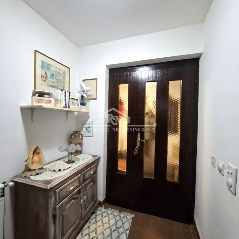 Kuća na prodaju, Ripanj, Beograd, 208m², 125.000 €