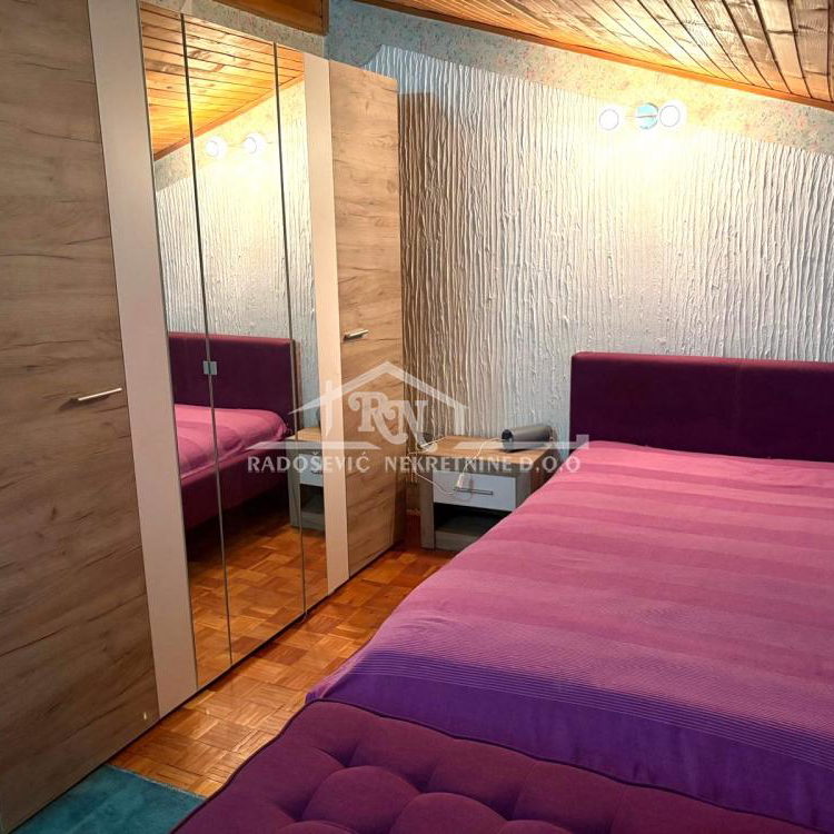 Trosoban stan na prodaju, Petlovo Brdo, Beograd, 88m², 126.000 €