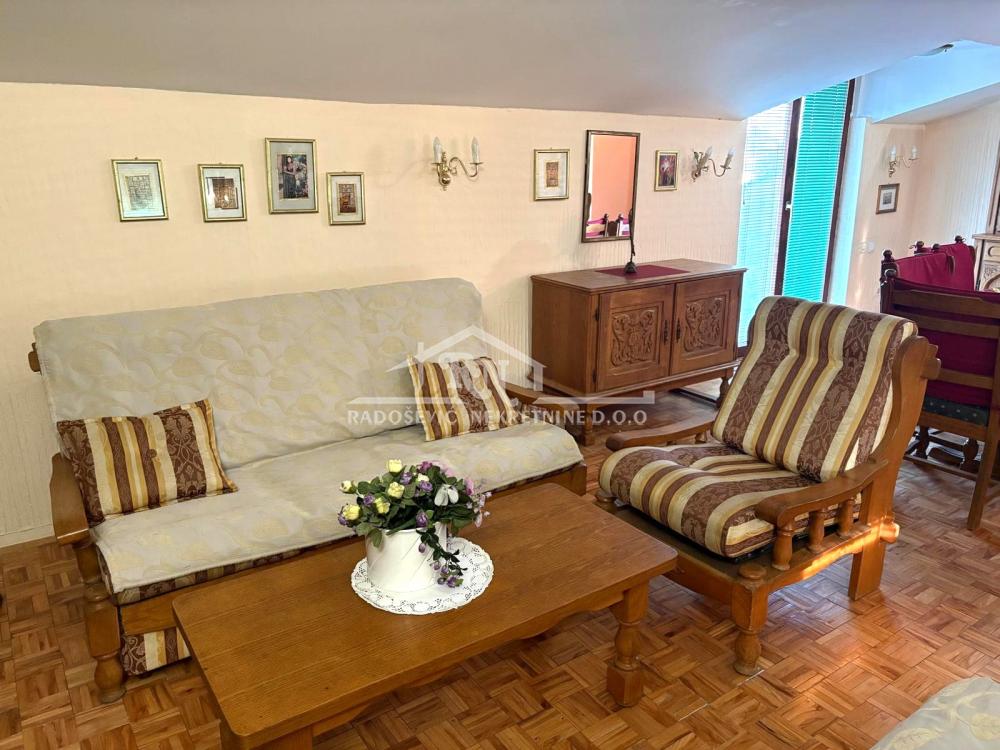 220001603-2-20260204122753 Trosoban stan na prodaju, Petlovo Brdo, Beograd, 88m², 126.000 €