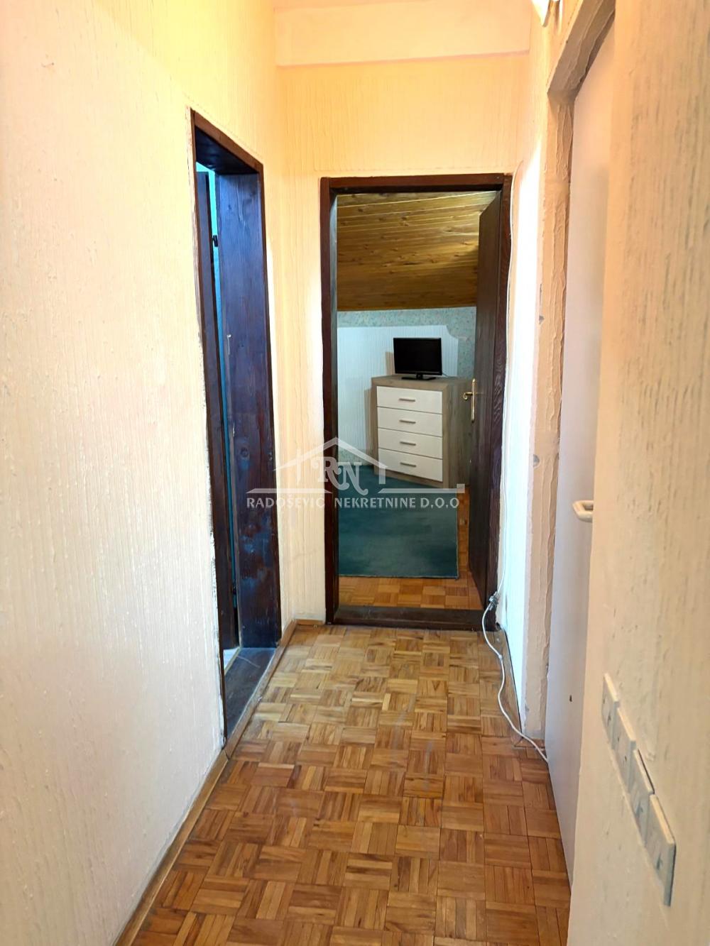 220001603-9-20260204122807 Trosoban stan na prodaju, Petlovo Brdo, Beograd, 88m², 126.000 €