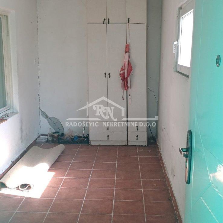 Kuća na prodaju, Resnik, Beograd, 65m², 200.000 €