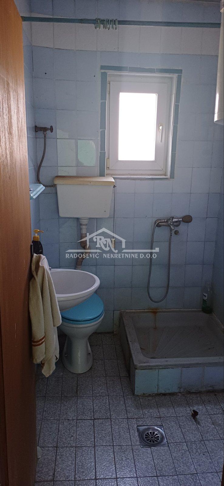 220001618-5-20260316113746 Kuća na prodaju, Resnik, Beograd, 65m², 200.000 €