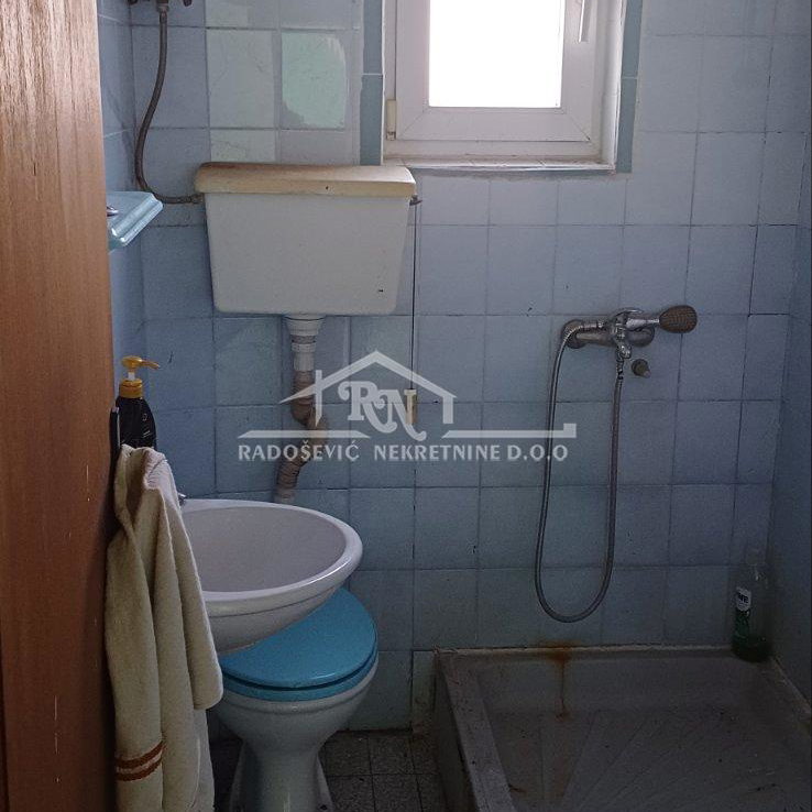 Kuća na prodaju, Resnik, Beograd, 65m², 200.000 €