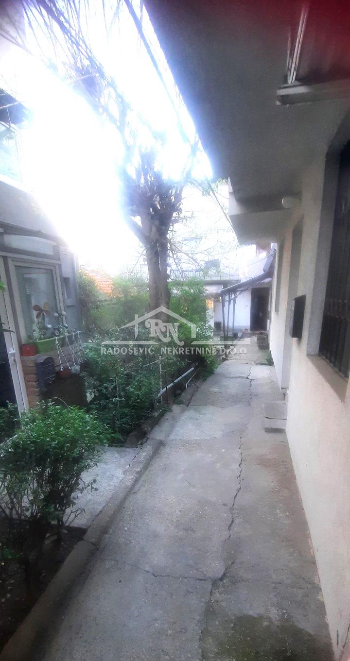 220001641-2-20260407185145 Jednoiposoban stan na prodaju, Hram Svetog Save, Beograd, 40m², 120.000 €