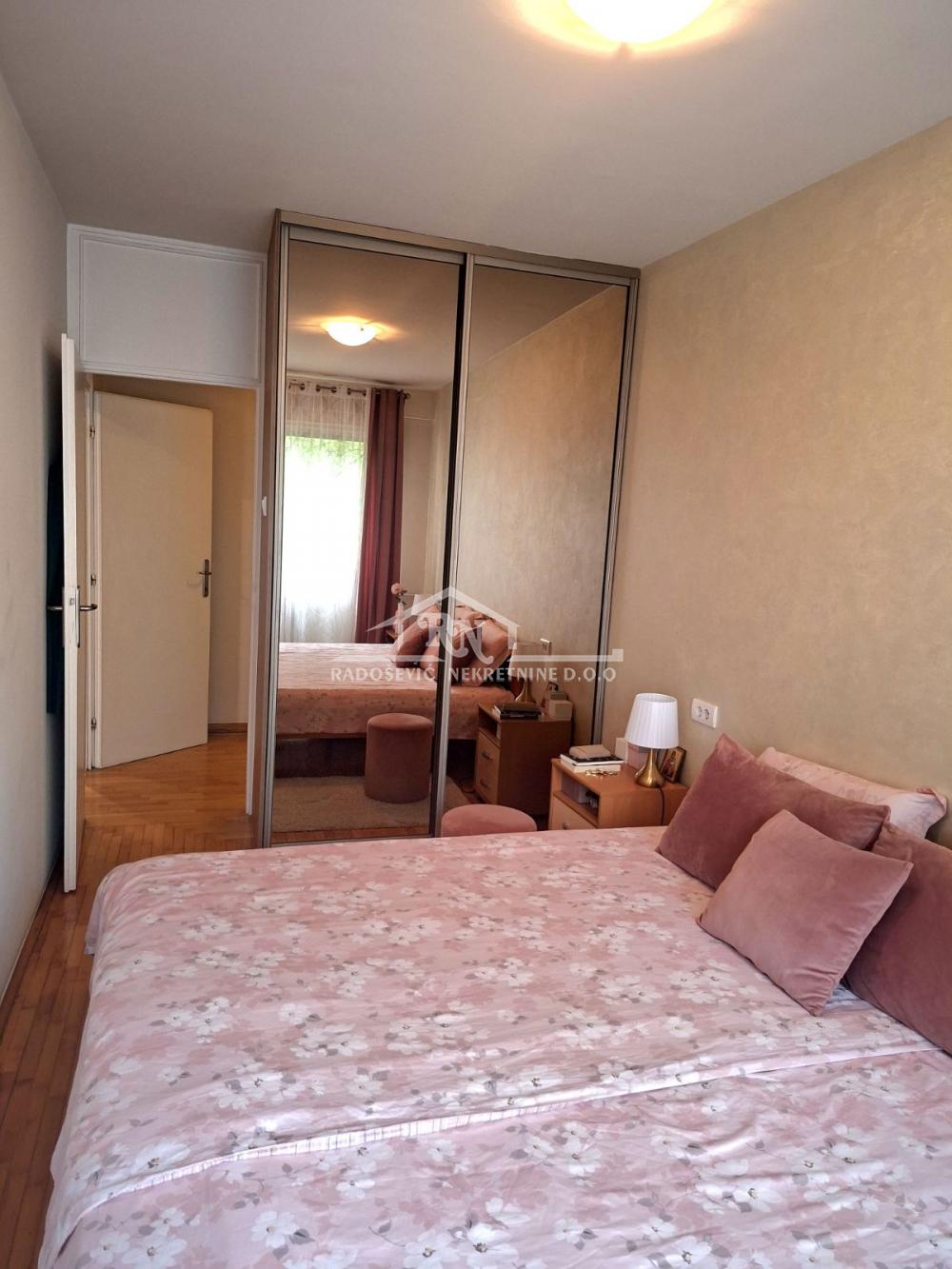 220001643-12-20260420164334 Trosoban stan na prodaju, Banjica, Beograd, 77m², 235.000 €