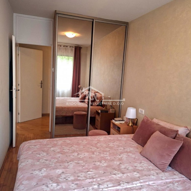 Trosoban stan na prodaju, Banjica, Beograd, 77m², 235.000 €