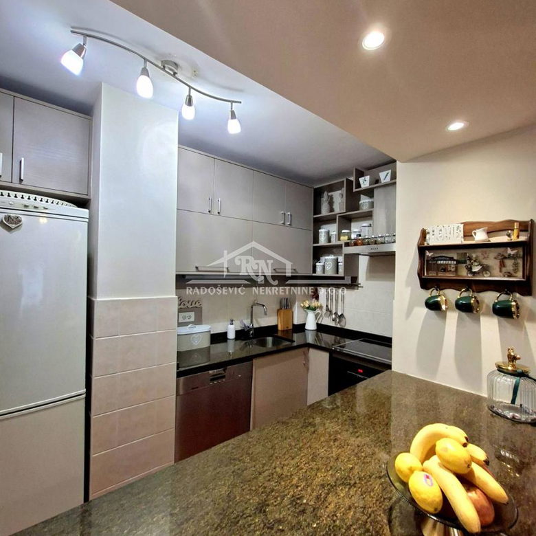 Trosoban stan na prodaju, Banjica, Beograd, 77m², 235.000 €