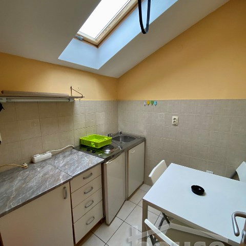 Stan Izdavanje Novi Sad  25 m2