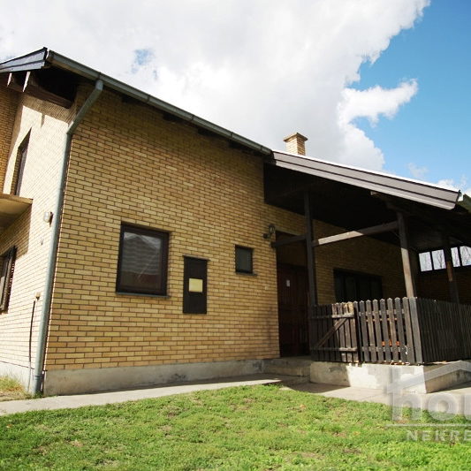 Kuća Prodaja Novi Sad  290 m2