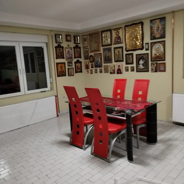 Kuća Prodaja Novi Sad  300 m2