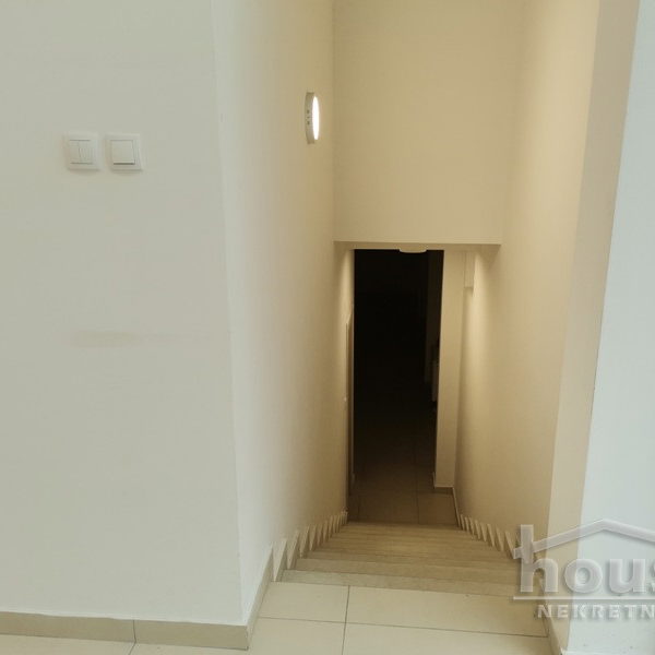Lokal Prodaja Novi Sad  64 m2