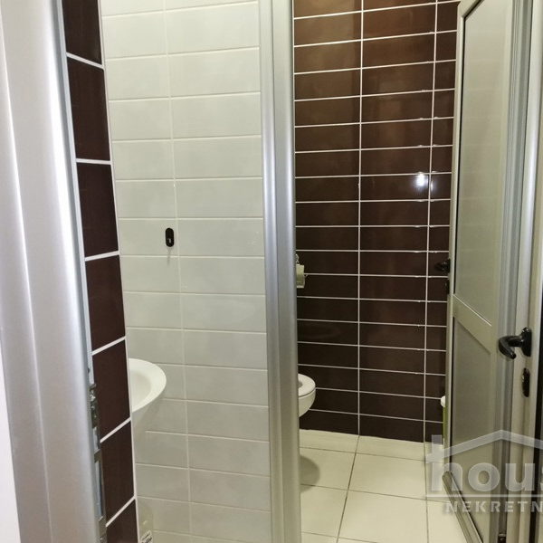 Lokal za izdavanje, Novo Naselje, Novi Sad, 400m², 3.200 €/mes