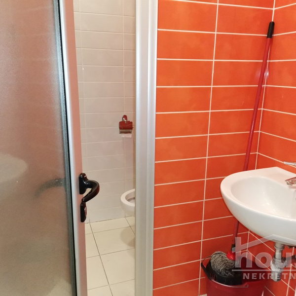 Lokal za izdavanje, Novo Naselje, Novi Sad, 400m², 3.200 €/mes