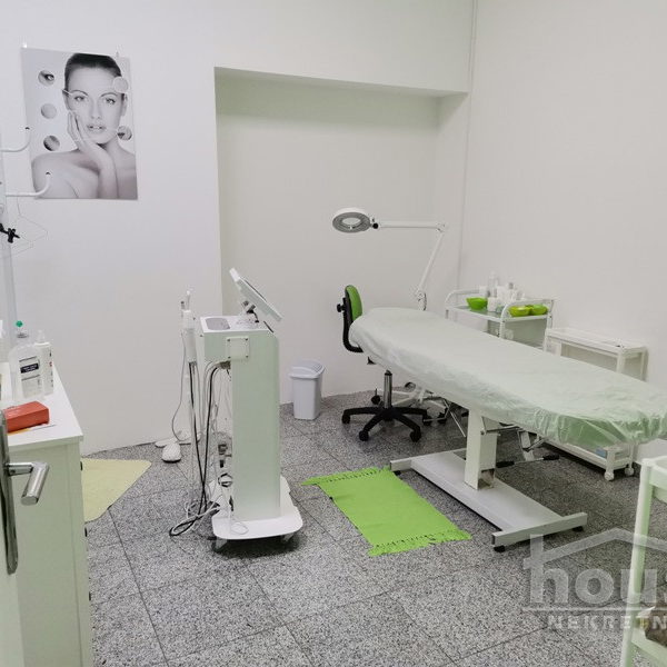 Lokal za izdavanje, Bulevar Oslobođenja, Novi Sad, 164m², 900 €/mes