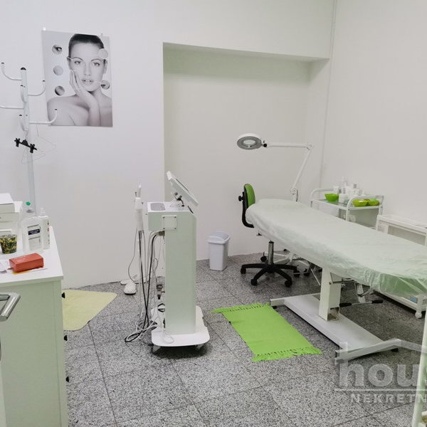 Lokal za izdavanje, Bulevar Oslobođenja, Novi Sad, 164m², 900 €/mes