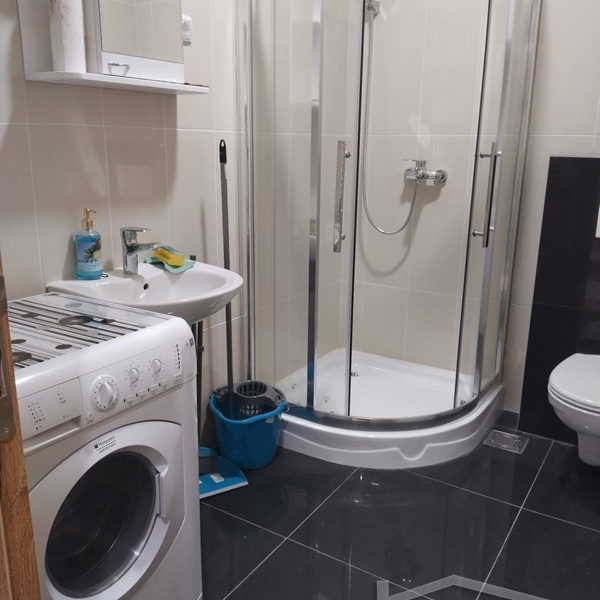 Stan Izdavanje Novi Sad  25 m2