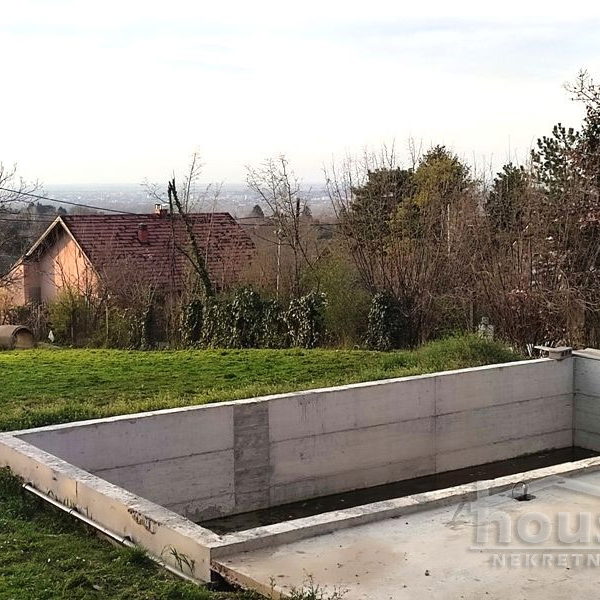 Kuća Prodaja Novi Sad  266 m2