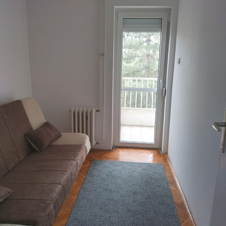 Jednoiposoban stan za izdavanje, Avijatičarsko Naselje, Novi Sad, 39m², 300 €/mes