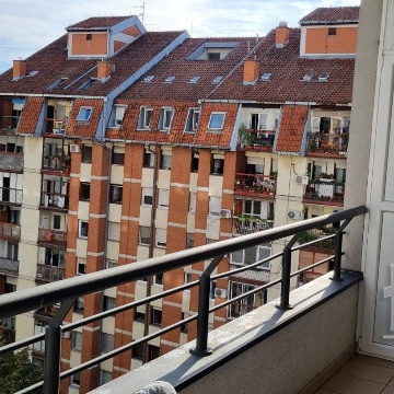 Dvosoban stan za izdavanje, Bulevar Oslobođenja, Novi Sad, 47m², 500 €/mes
