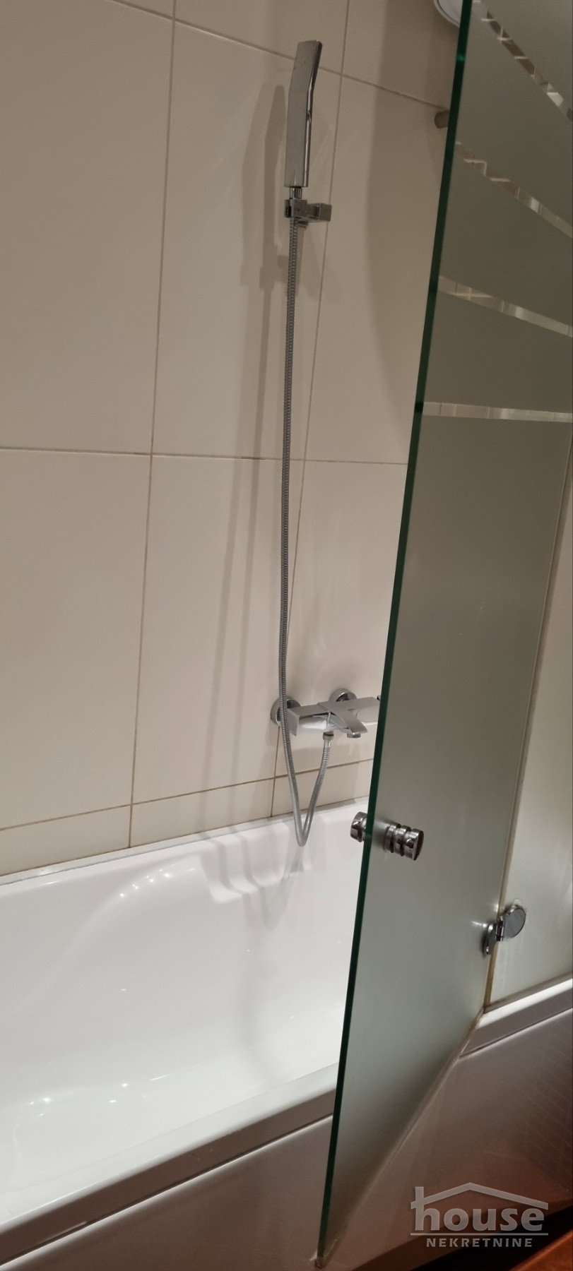 Stan Izdavanje Novi Sad  47 m2