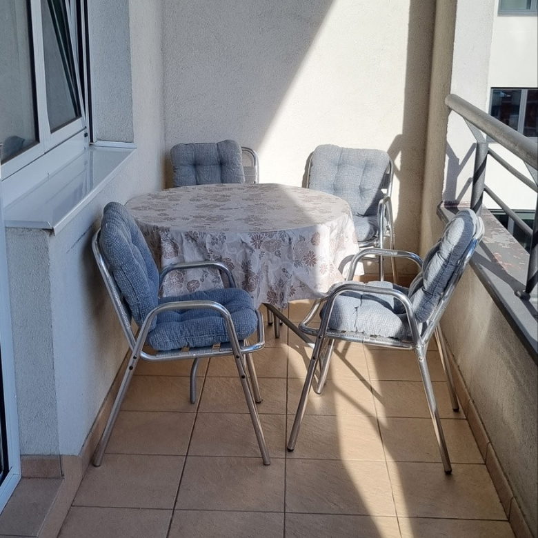 Dvosoban stan za izdavanje, Bulevar Oslobođenja, Novi Sad, 47m², 500 €/mes
