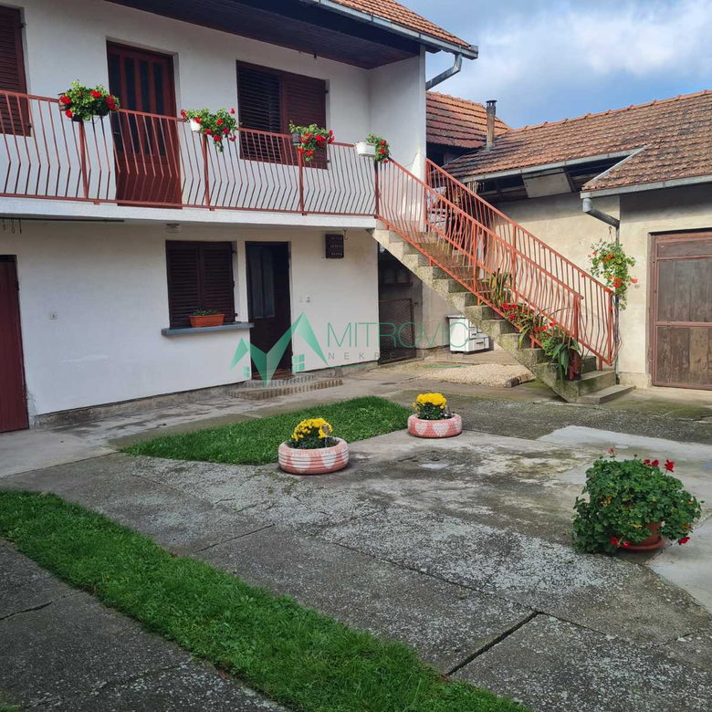 Kuća na prodaju, Crvenka, Kula, 260m², 82.400 €