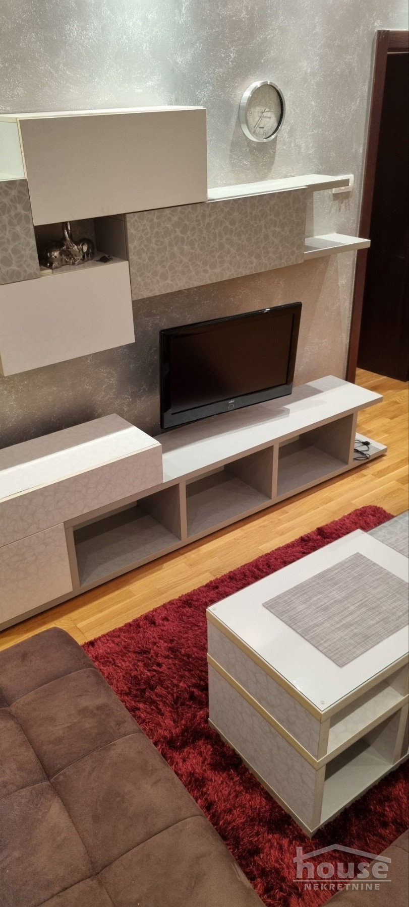 Dvosoban stan za izdavanje, Bulevar Oslobođenja, Novi Sad, 47m², 500 €/mes