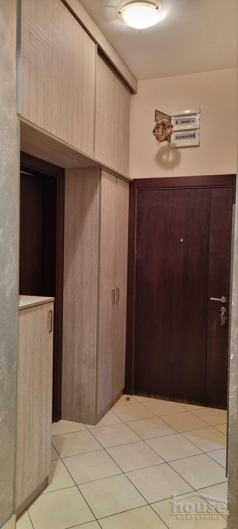 Dvosoban stan za izdavanje, Bulevar Oslobođenja, Novi Sad, 47m², 500 €/mes