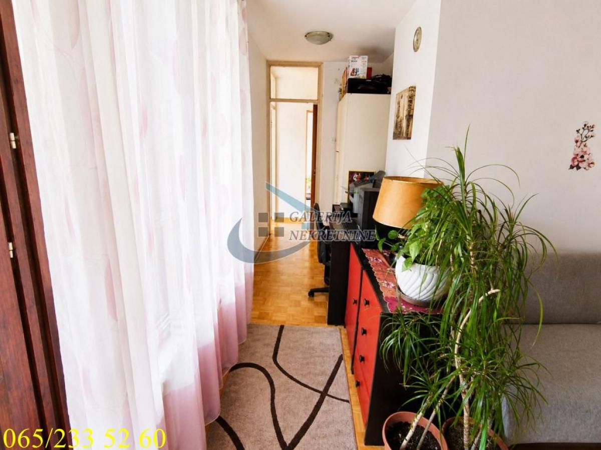 Troiposoban stan na prodaju, Labudovo Brdo, Beograd, 95m², 270.000 €